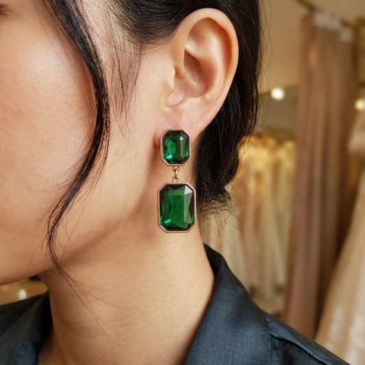 Deep Emerald Geometric Drops