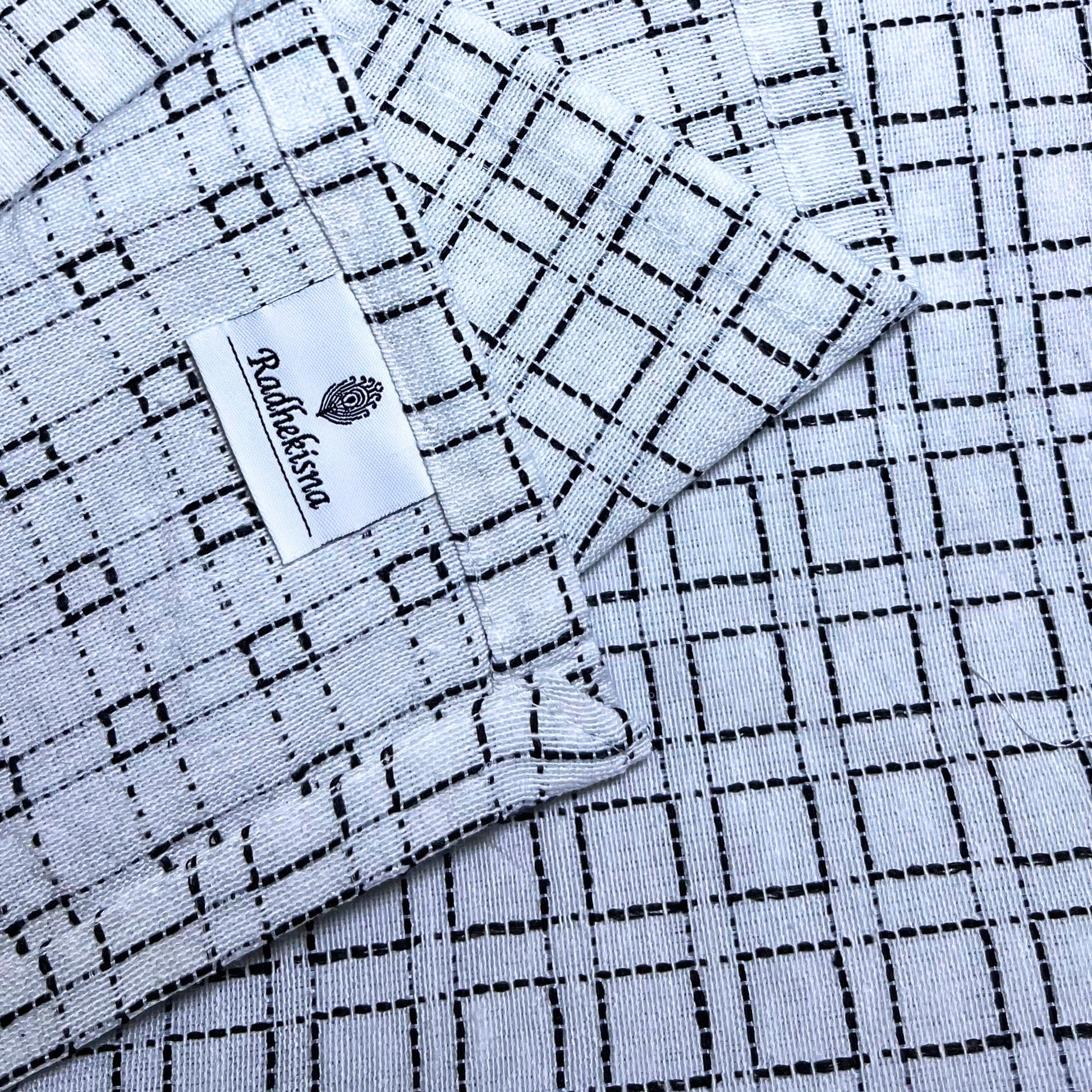 RadheKisna Textured Grid Queen Bedsheet Set — 250 TC 100% Cotton - Radhekisna