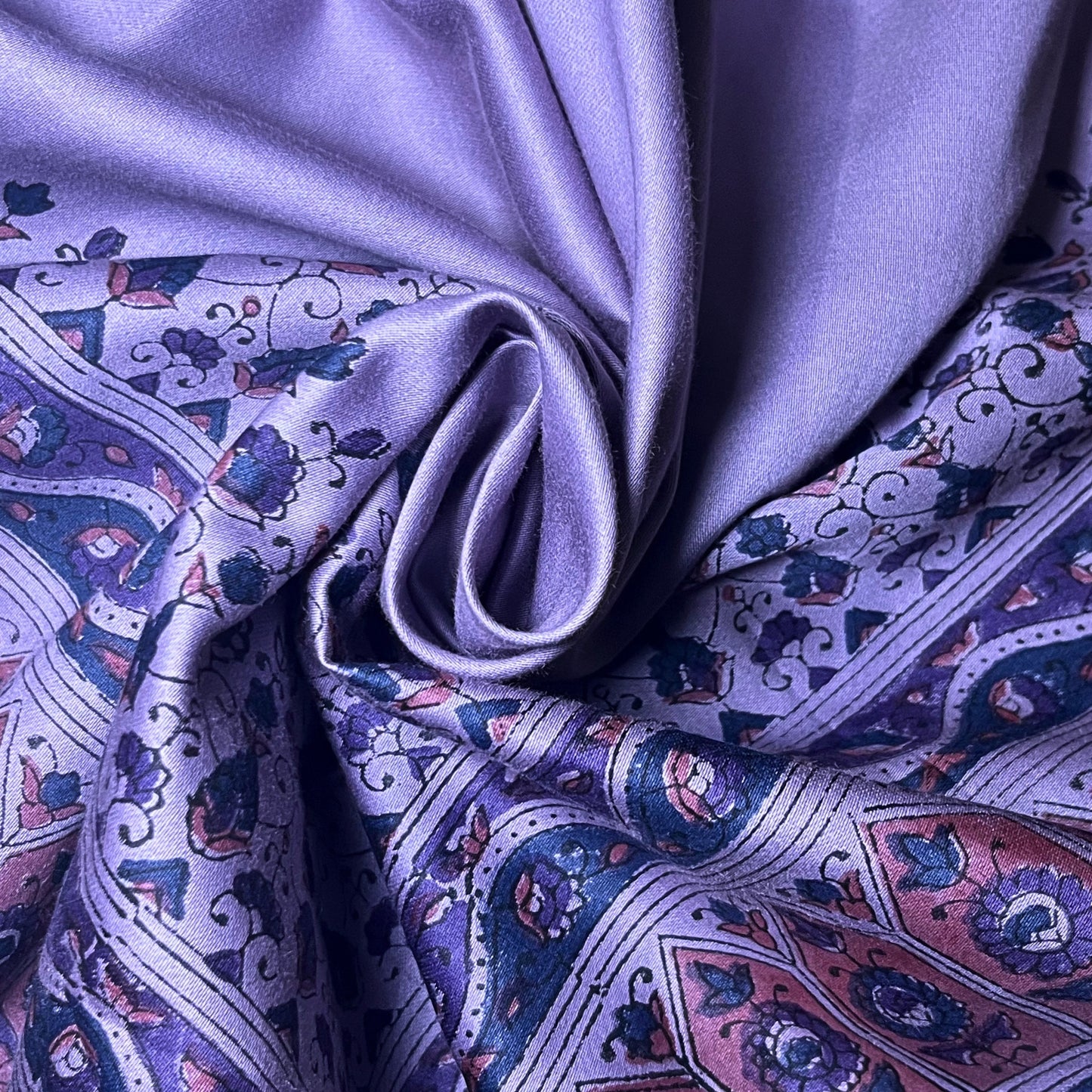 RadheKisna Lavender Artisan King Bedsheet Set — 300 TC 100% Cotton - Radhekisna