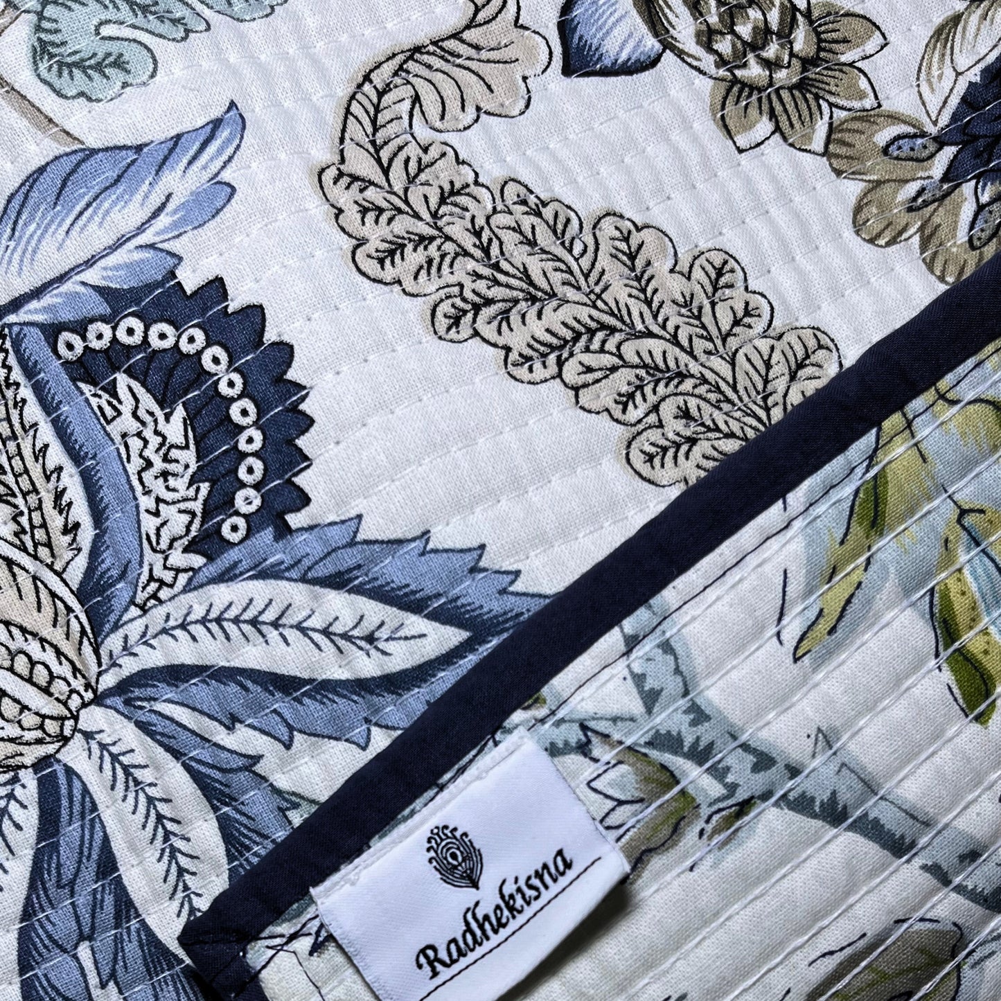 RadheKisna Floral Blue Reversible Quilted Bed Cover Set – Elegant Comfort - Radhekisna